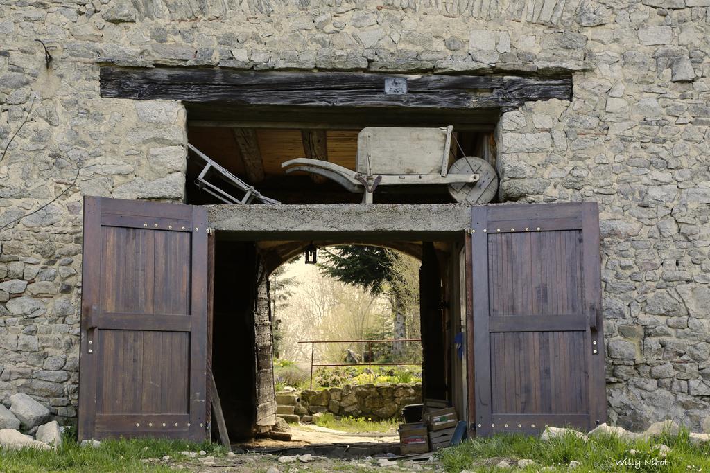 Domaine Le Sauzet Bed & Breakfast Saint-Germain-l'Herm Dış mekan fotoğraf