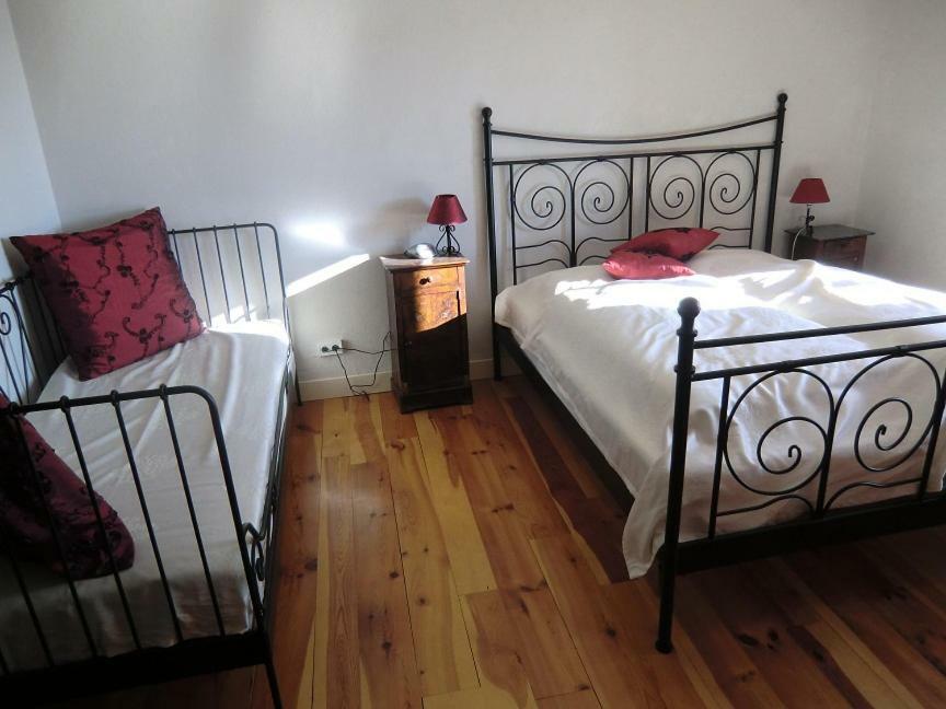 Domaine Le Sauzet Bed & Breakfast Saint-Germain-l'Herm Dış mekan fotoğraf