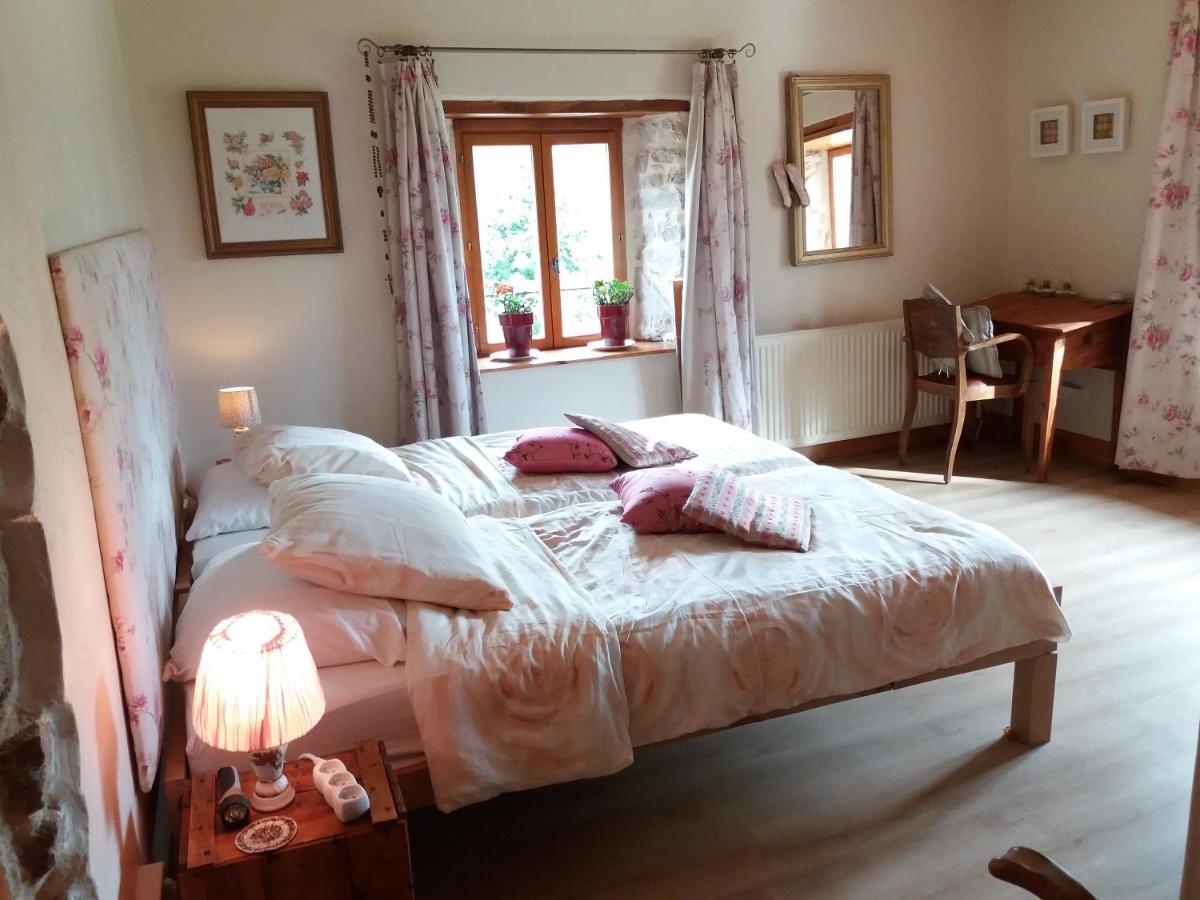 Domaine Le Sauzet Bed & Breakfast Saint-Germain-l'Herm Dış mekan fotoğraf